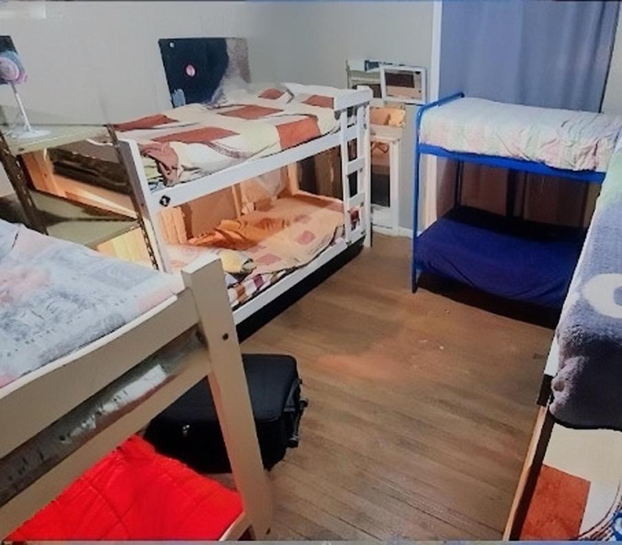 Juniors 222 Hostal